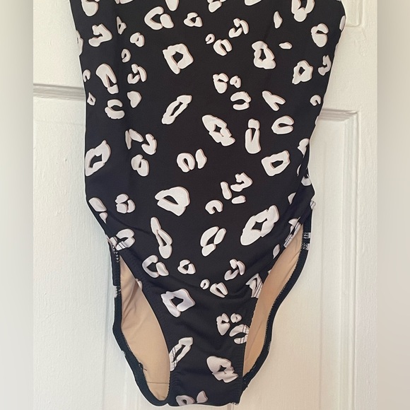BNWT! ONZIE, High Leg One Piece, bathing suit, black, white & tan leopard print - Picture 5 of 12